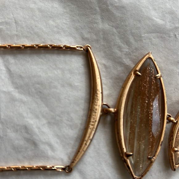 Kendra Scott Necklace - Picture 4 of 5